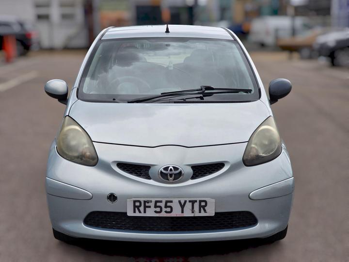 Toyota AYGO - 1.0 VVT-i + MultiMode Euro 4 5dr - 1 YEAR M.O.T/ULEZ COMPLAINT - Image 12