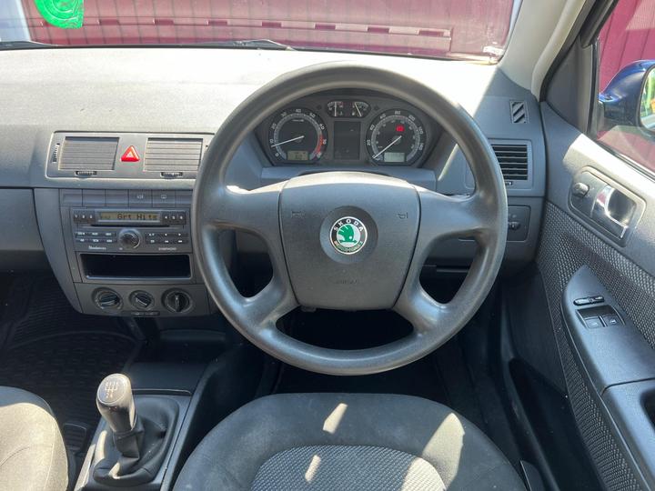 Skoda Fabia - 1.4 16V Ambiente 5dr - IDEAL FIRST CAR - LONG MOT - Image 12