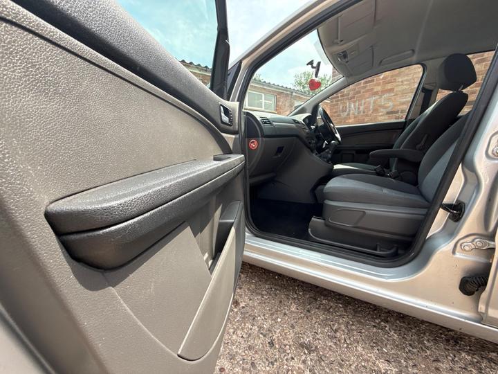 Ford Focus C-Max - 1.6 TDCi Zetec 5dr - Part Service History - Image 23