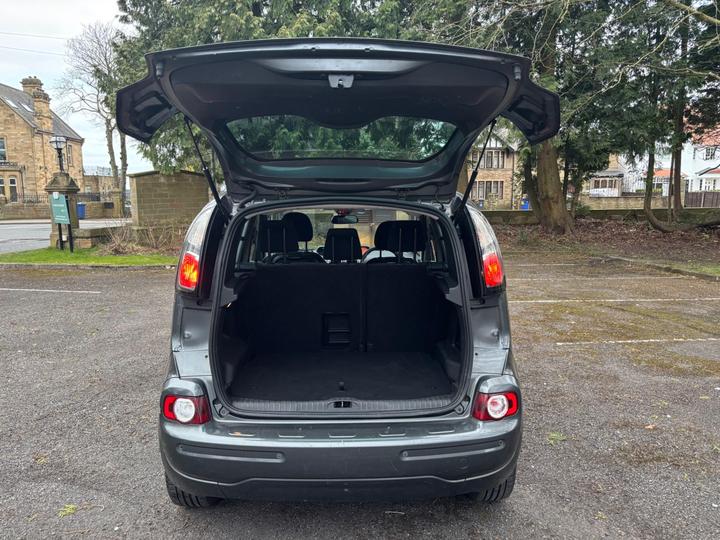 Citroen C3 Picasso - 1.6 HDi Exclusive Euro 5 5dr - LONG MOT TOP SPEC MODEL MPV !! - Image 22