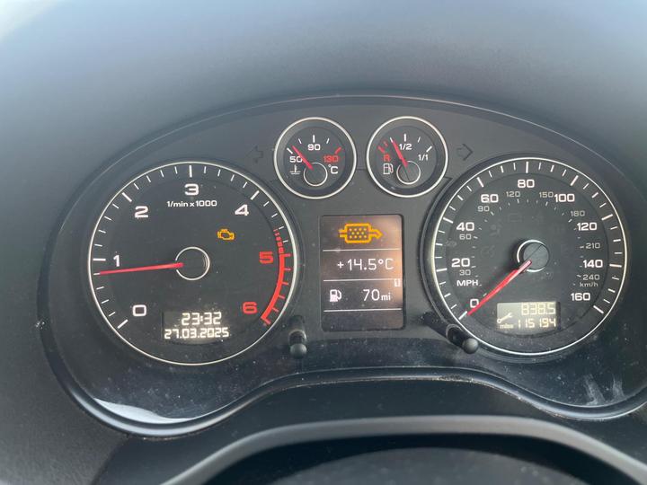 Audi A3 Cabriolet - 2.0 TDI S line Euro 4 2dr - READ!!! READ!!! P/X TO CLEAR!! - Image 27