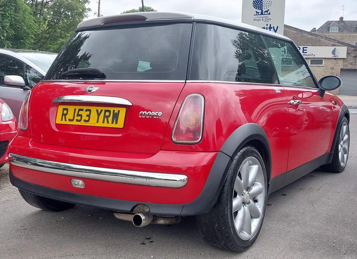MINI Hatch - 1.6 Cooper Euro 3 3dr - Image 3