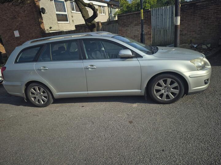 Toyota Avensis - 1.8 VVT-i TR 5dr - Image 2
