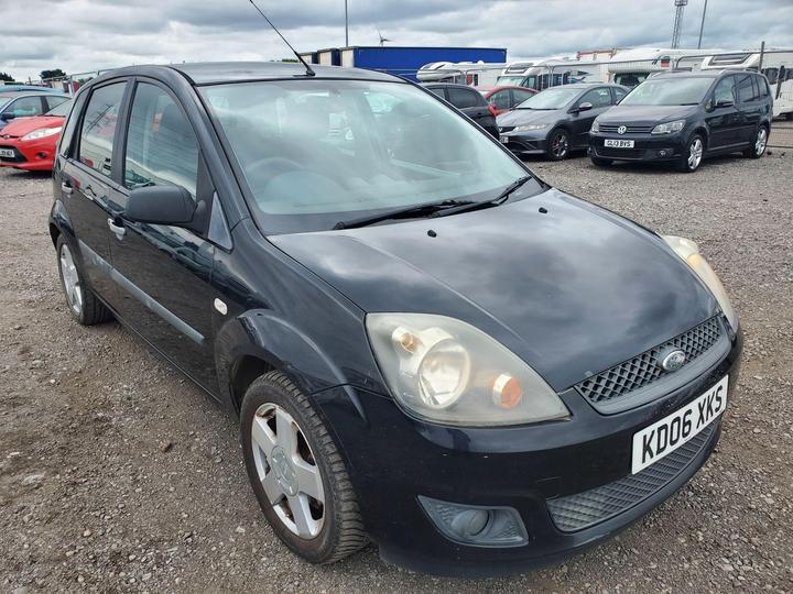 Cheap Ford Fiesta - 1.4 TD Zetec Climate 5dr - Bargain price - Cheap road tax for sale in Cardiff / Caerdydd, South Glamorgan