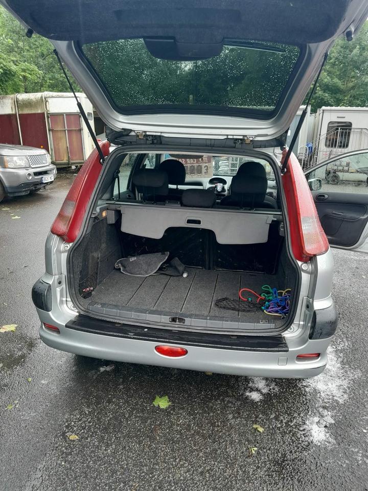 Peugeot 206 SW - 1.4 HDi S 5dr (a/c) - bodywork is exeptional,,, - Image 3