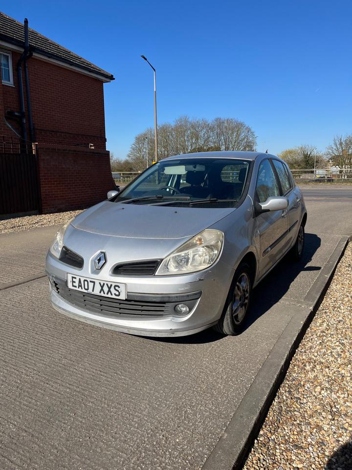 Renault Clio - 1.5 dCi Rip Curl 3dr - 35 TAX, PART EX TO CLEAR - Image 5