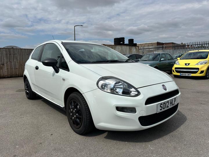 Cheap Fiat Punto - 1.2 Pop Manual Euro 5 3dr - HPI | Long MOT |Low Ins. Group for sale in Doncaster, South Yorkshire
