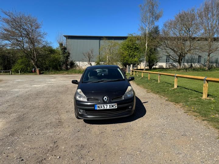 Renault Clio - 1.4 16v Dynamique 3dr - full v5 available - Image 10