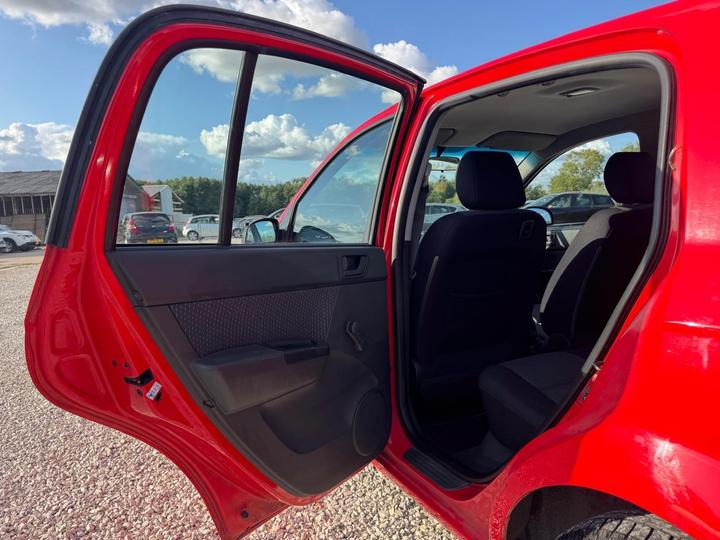 Hyundai Getz - 1.4 GSi 5dr - 1 OWNER,MOT,ULEZ,FSH - Image 17