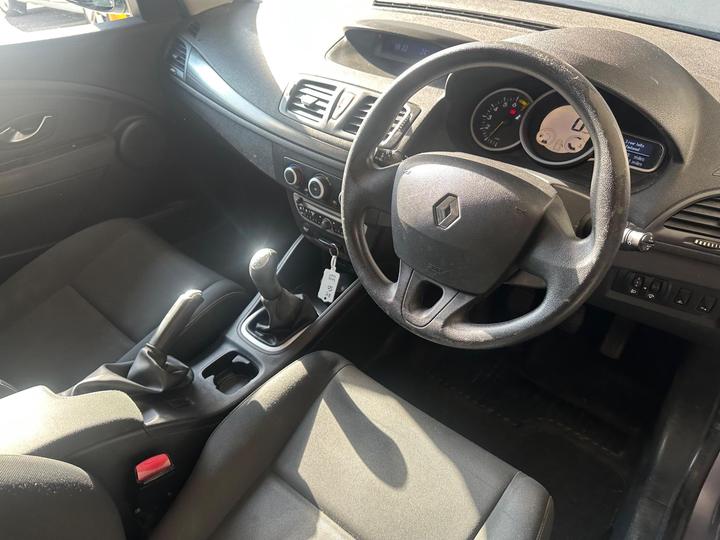 Renault Megane - 1.6 16V I-Music Euro 5 5dr - 12 MONTHS MOT-2KEYS-HISTORY - Image 22