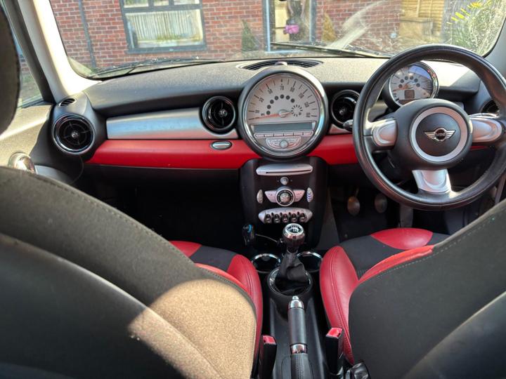 MINI Hatch - 1.6 Cooper Euro 4 3dr - Image 3