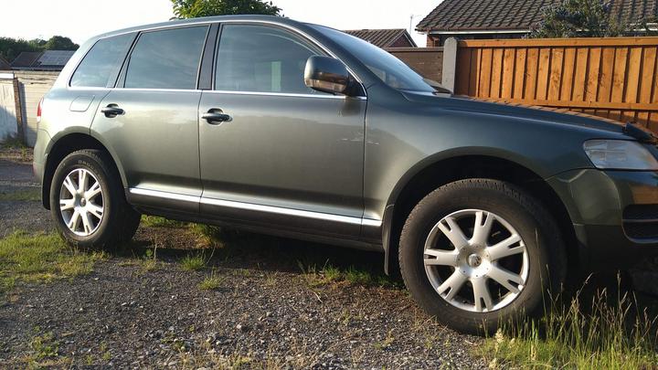 Cheap Volkswagen Touareg - 2.5 TDI SE Sport 5dr - Manual/low tax/FSH/2x keys for sale in Burntwood, Staffordshire