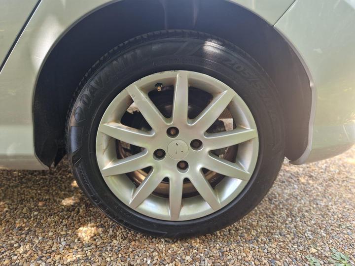 Peugeot 308 - 1.6 VTi S 5dr - New in stock and ready to go - Image 14