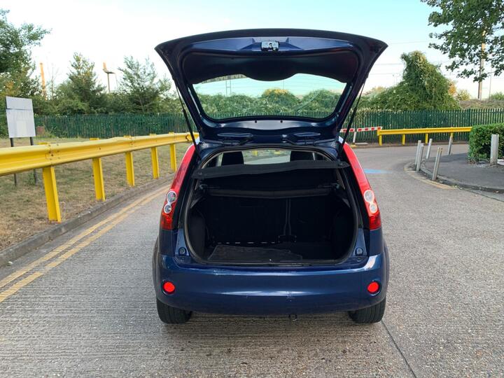 Ford Fiesta - 1.25 Zetec Blue Edition 5dr - Image 22
