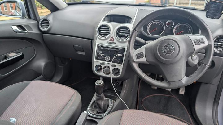 Vauxhall Corsa - 1.2i 16v SXi 3dr - Image 8