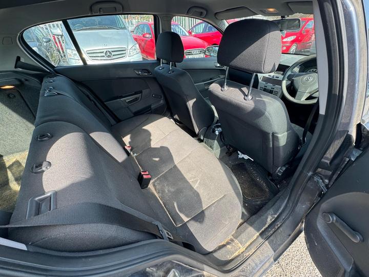 Vauxhall Astra - 1.6i 16v Life 5dr - JUST TAKEN IN PX NEEDS TO GO!! - Image 8