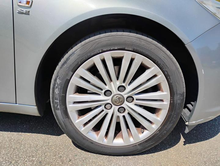 Vauxhall Insignia - 2.0 CDTi SE Nav Auto Euro 5 5dr - Image 10