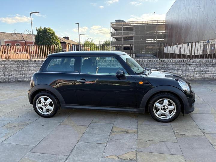 MINI Hatch - 1.6 First Euro 5 3dr - TO CLE - Image 2