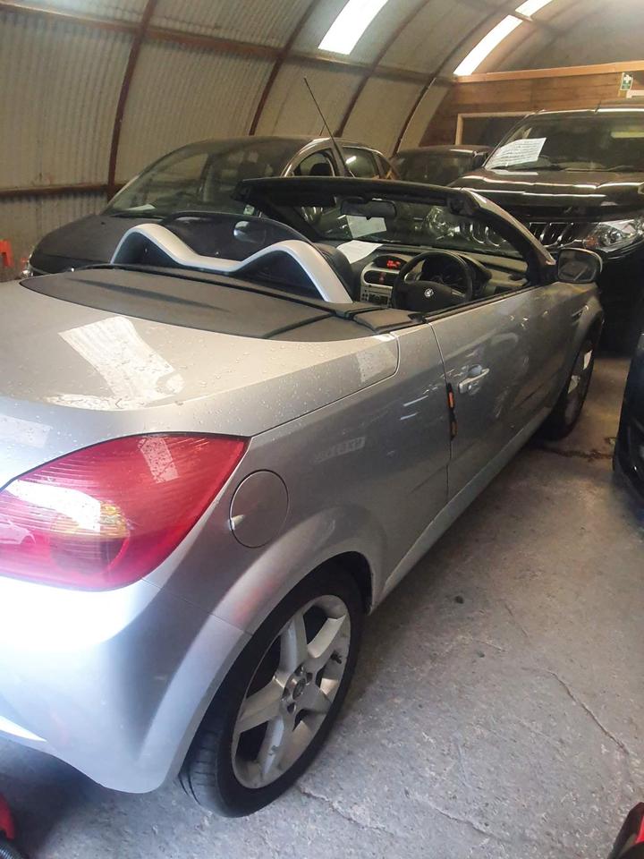 Cheap Vauxhall Tigra - 1.4i 16v Exclusiv 2dr (a/c) for sale in Darlington, Durham