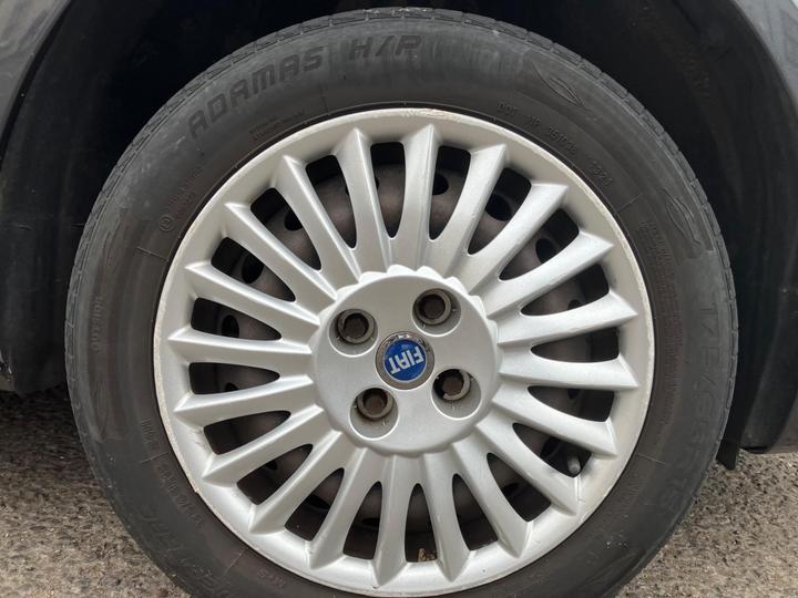 Fiat Grande Punto - 1.2 Active 5dr - Owned by my family from new - Image 13