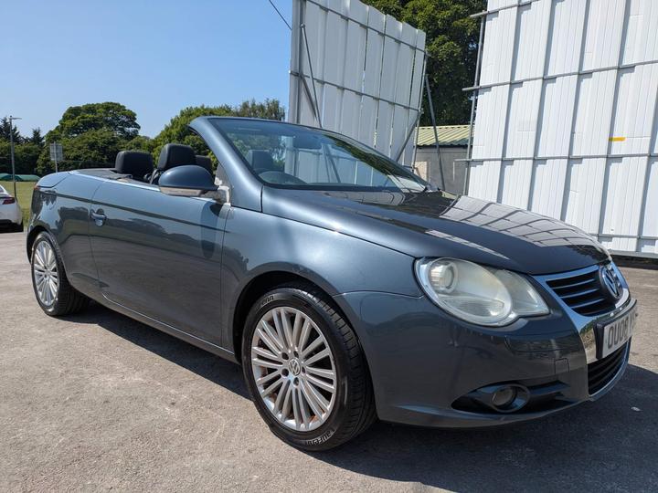 Cheap Volkswagen Eos - 2.0 FSI Cabriolet Euro 4 2dr - long MOT convertible for sale in Bristol