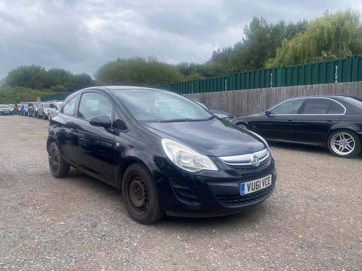 Cheap Vauxhall Corsa - 1.3 CDTi ecoFLEX 16v Exclusiv 3dr - £20 ROAD TAX for sale in Hook, Cambridgeshire