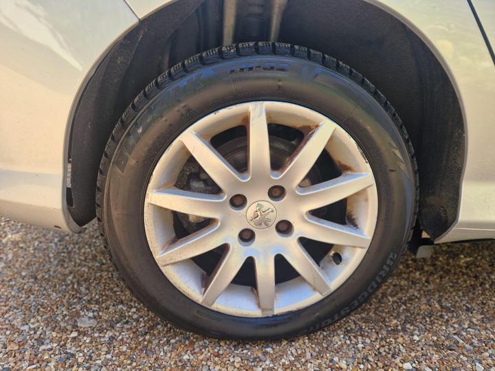 Peugeot 308 - 1.6 VTi S 5dr - New in stock and ready to go - Image 12