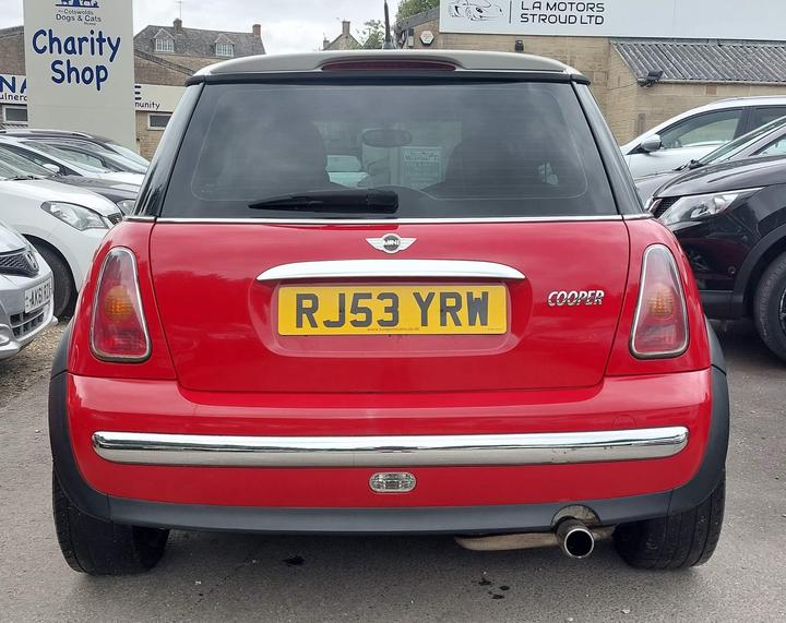 MINI Hatch - 1.6 Cooper Euro 3 3dr - Image 6
