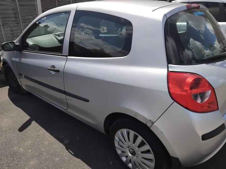 Cheap Renault Clio - 1.2 16v Expression Hatchback 3dr Petrol QS5 (139 g/km, 78 bhp) for sale in Colchester, Essex