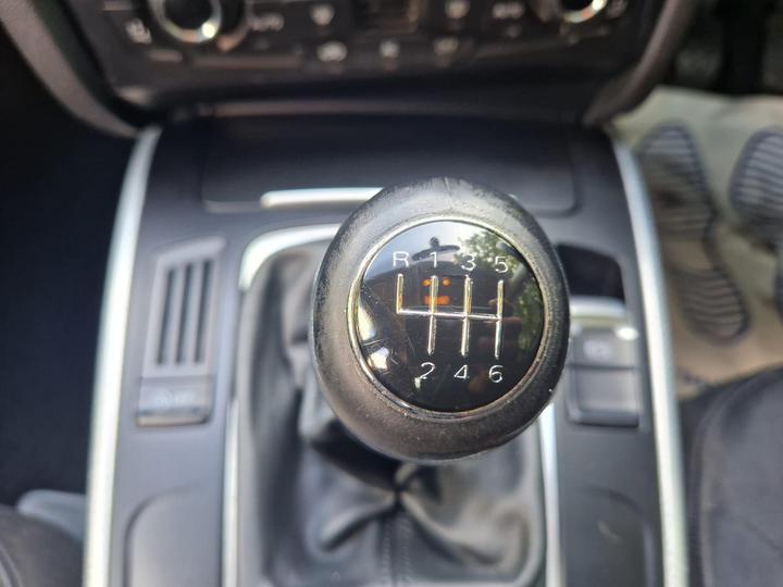 Audi A4 - 2.0 TDI Executive SE Euro 4 4dr - New in stock and ready to go - Image 25