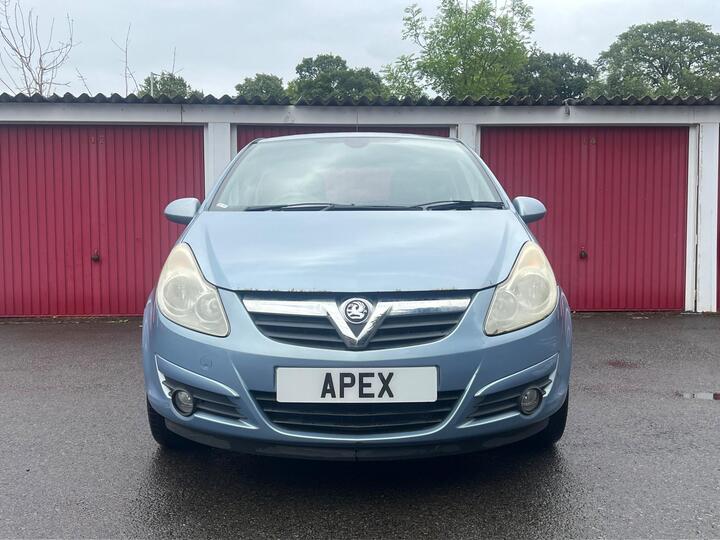 Vauxhall Corsa - 1.2i 16v Design 3dr (a/c) - FULL SERVICE HISTORY/LONG MOT - Image 3