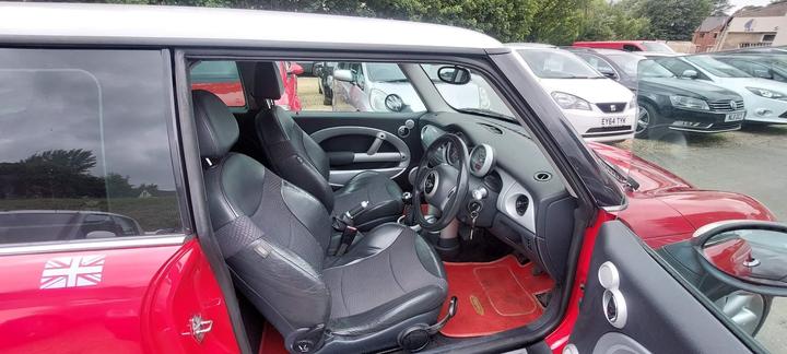 MINI Hatch - 1.6 Cooper Euro 3 3dr - Image 9