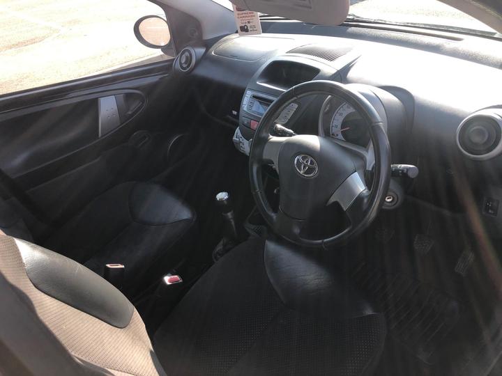 Toyota AYGO - 1.0 VVT-i Ice Euro 5 5dr - Image 13