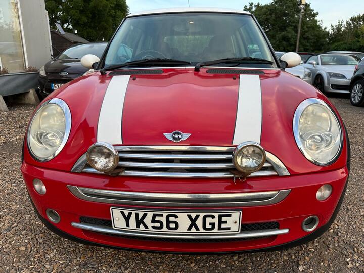 MINI Hatch - 1.6 Cooper Euro 4 3dr - Alloys,A/C,Low Mileage,Tax&Ins - Image 3