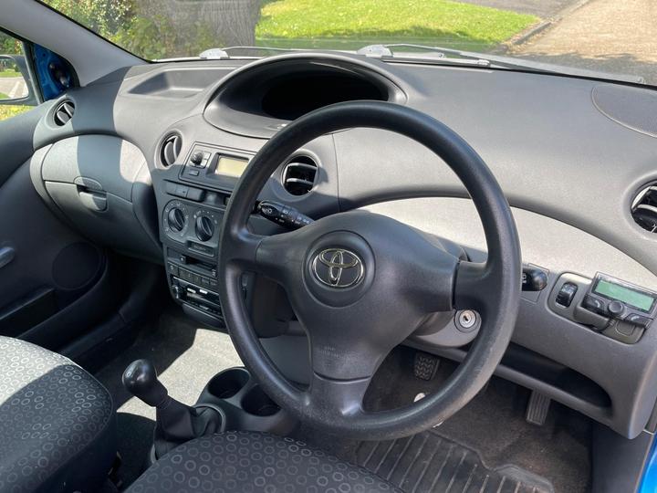 Toyota Yaris - 1.0 VVT-i T2 3dr - (Last Owner For 5 Years) - Image 9