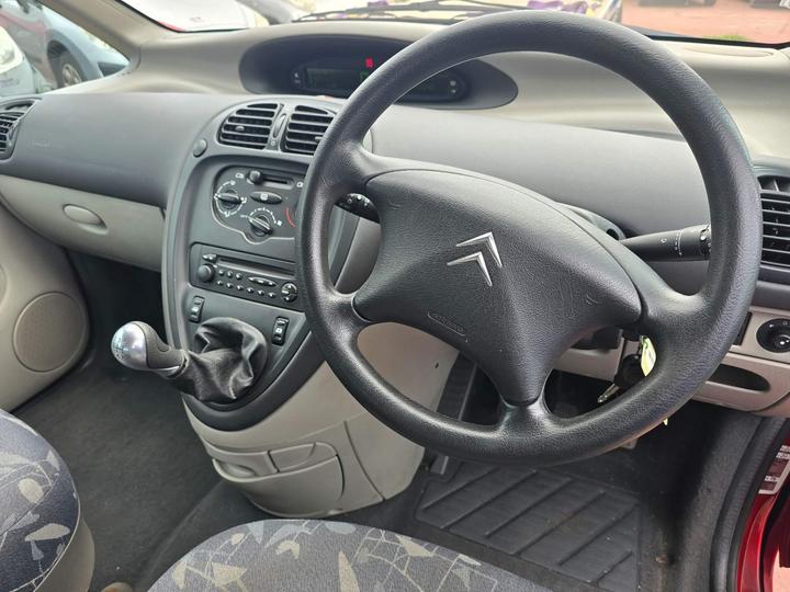 Citroen Xsara Picasso - 1.6i LX 5dr - 12m mot only 34k miles - Image 11