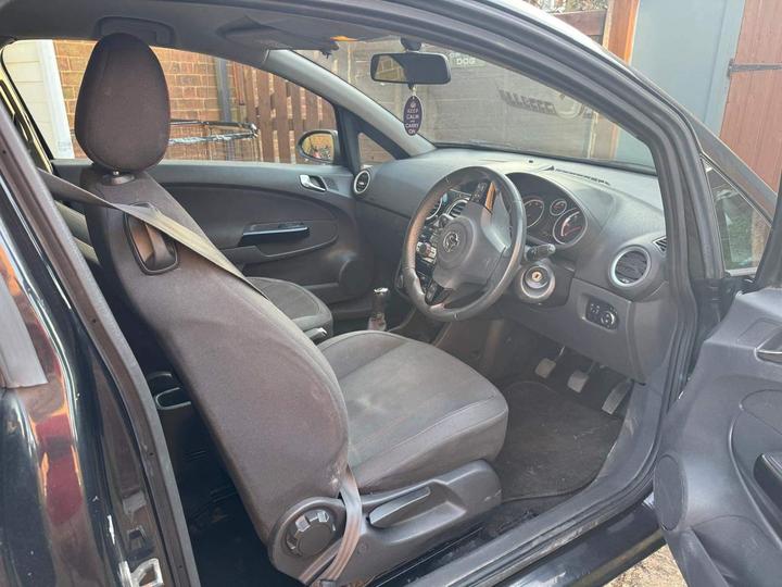 Vauxhall Corsa - 1.4 16V SXi Euro 5 3dr (A/C) - Image 3