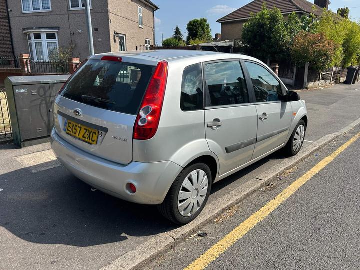 Cheap Ford Fiesta - 1.25 Style Climate 5dr - BLUETOOTH STEREO! LOW OWNERS! for sale in Dagenham, Greater London