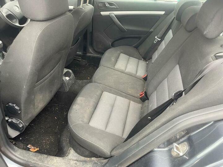 Skoda Octavia - 1.6 FSI Ambiente Euro 4 5dr - Image 24