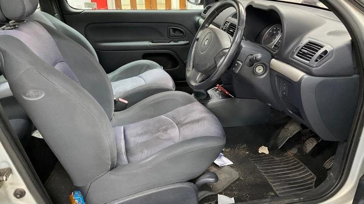 Renault Clio - 1.2 16v Dynamique 3dr - ⭐ WARRANTED LOW 54K MILES ⭐ - Image 10