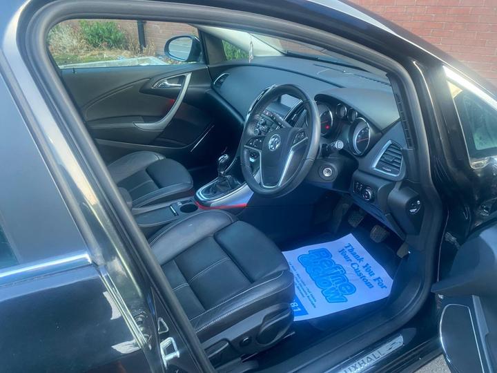 Cheap Vauxhall Astra - 2.0 CDTi ecoFLEX Elite Euro 5 (s/s) 5dr for sale in Bolton, Greater Manchester