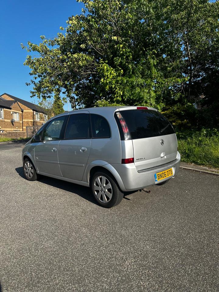 Vauxhall Meriva - 1.8i 16v Design 5dr (a/c) - Image 2