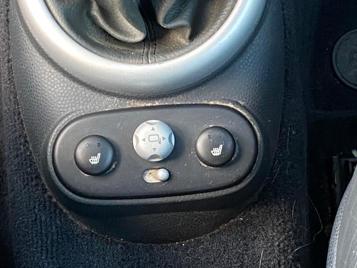 MINI Hatch - 1.6 Cooper Euro 3 3dr - Image 26