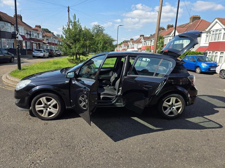 Vauxhall Astra - 1.4i 16v Active 5dr - FUL SERVICE HIST+NEW MOT+CHEAP - Image 14