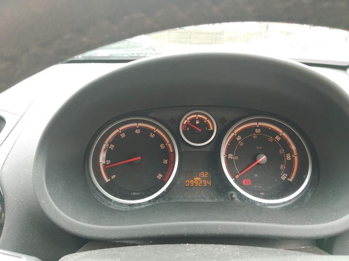 Vauxhall Corsa - 1.4i 16v Design 3dr (a/c) - MOT March 2026, Good runner - Image 8