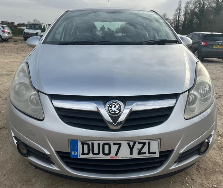 Vauxhall Corsa - 1.2i 16v Design 5dr (a/c) - SERVICE HISTORY-LONG MOT - Image 2