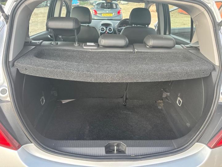 Vauxhall Corsa - 1.2i 16v Design 5dr (a/c) - SERVICE HISTORY-LONG MOT - Image 16