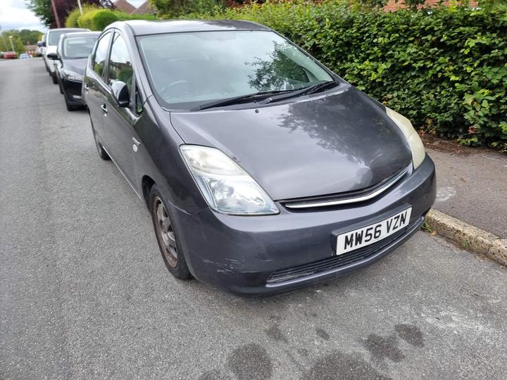 Cheap Toyota Prius - 1.5 T3 CVT 5dr for sale in East Grinstead, West Sussex