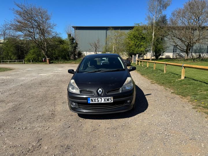 Renault Clio - 1.4 16v Dynamique 3dr - full v5 available - Image 2
