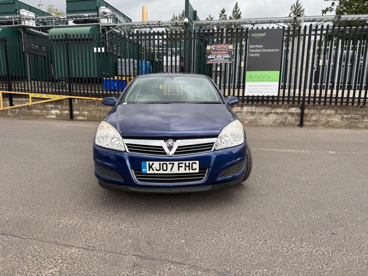 Cheap Vauxhall Astra - 1.4i 16v Club 5dr - 3 MONTH for sale in Basildon, Essex